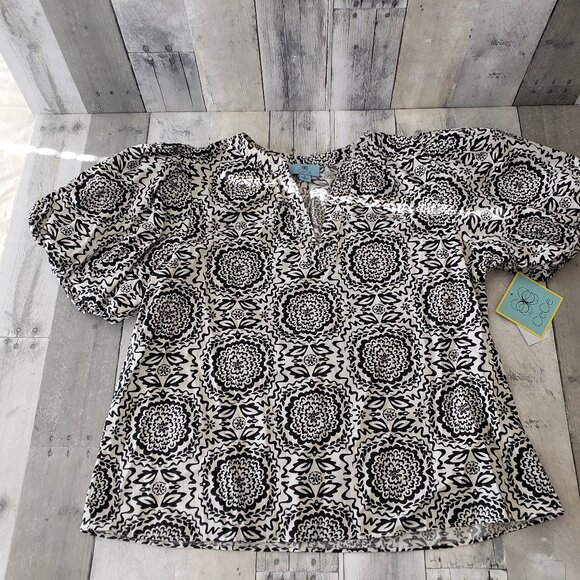 NWT - CECE Black and White Floral Puff Top - Size L - Picture 1 of 5